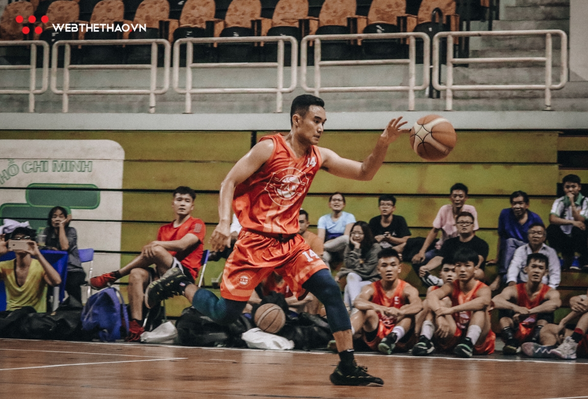 Chung kết nam giải Hạng A TP HCM 2019: Mưa 3 điểm đưa Quận 5 lên ngôi vô địch Chung kết nam giải Hạng A TP HCM 2019: Mưa 3 điểm đưa Quận 5 lên ngôi vô địch